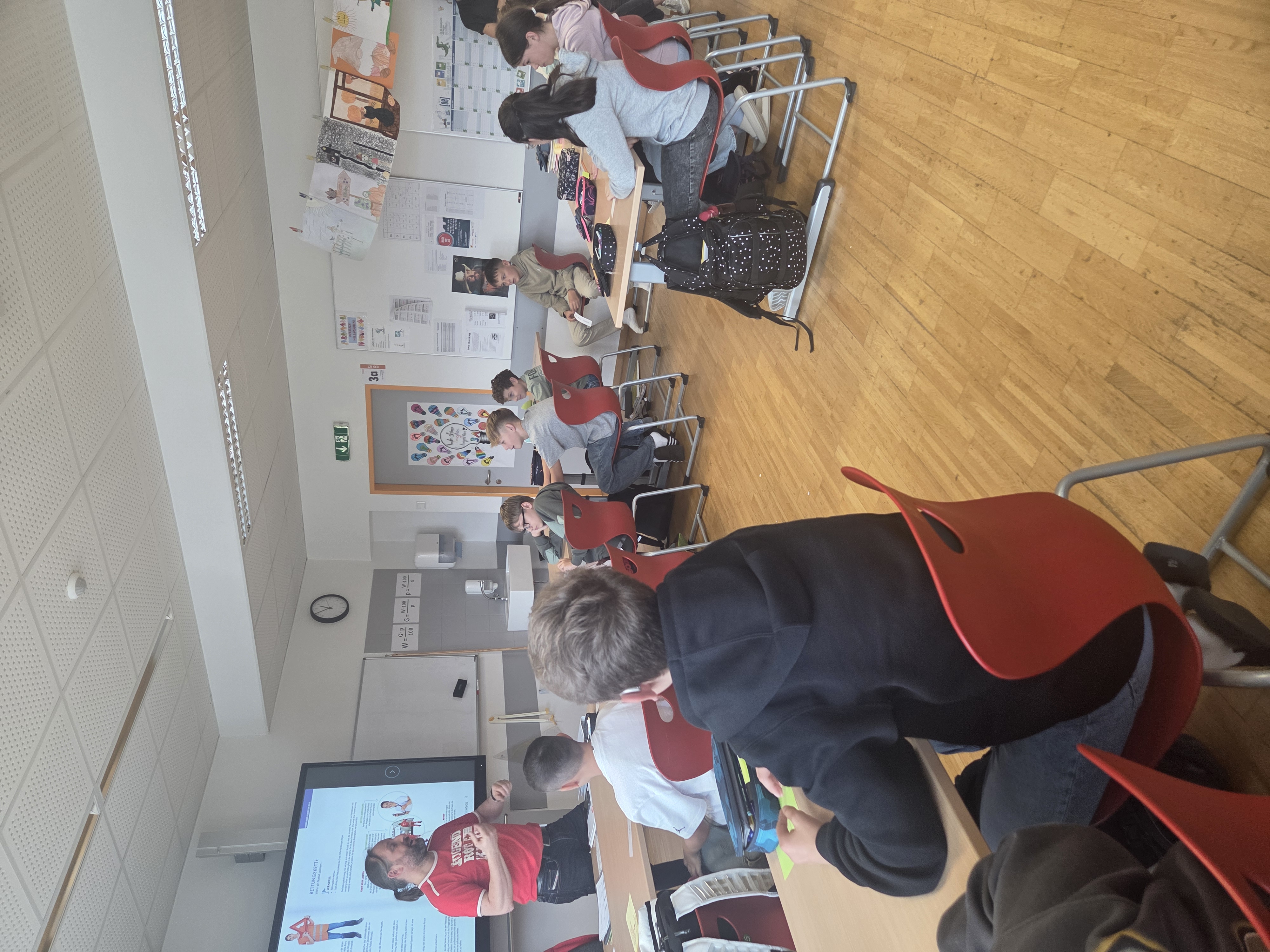 Erste-Hilfe-Workshop der 3a – Ein gelungener Start ins neue Schuljahr – Bild 4