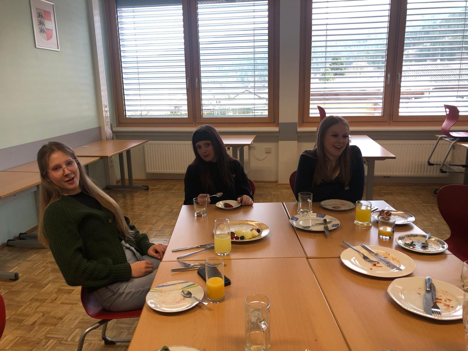 Una cena insieme – Ein gemeinsames Essen der Italienischgruppe der 4. Klasse – Bild 9